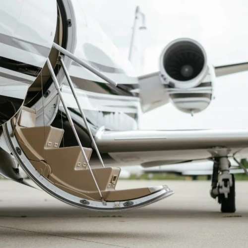 air-charter-plane-845x628